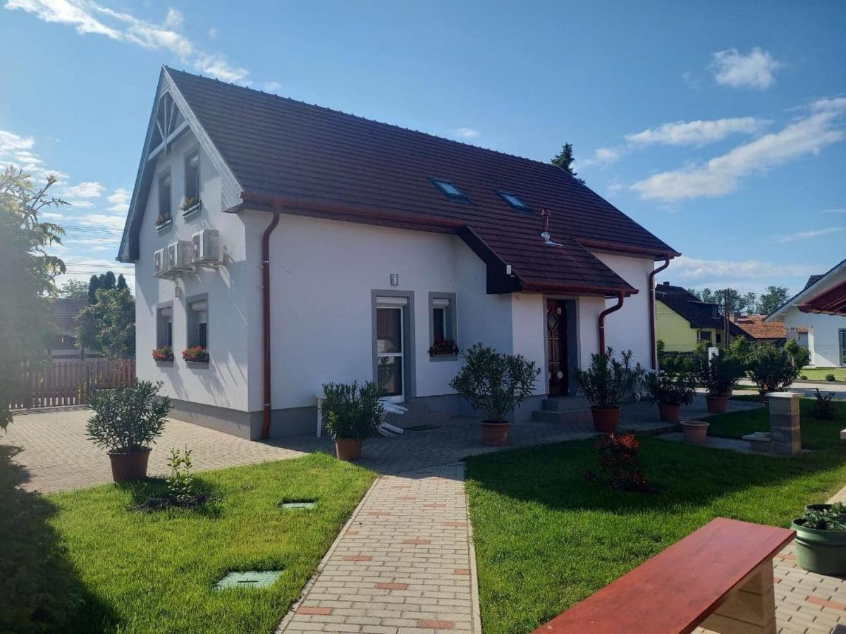 Kertesz Apartmanok Hegykő Exteriér fotografie