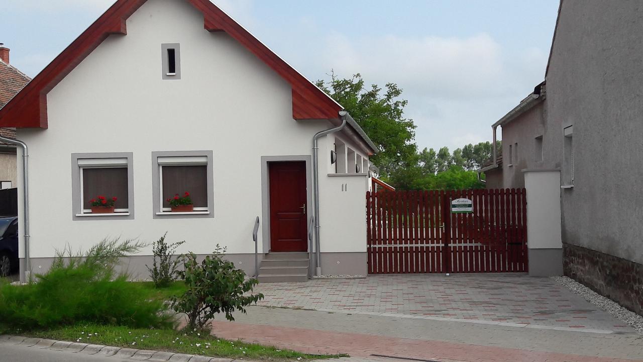 Kertesz Apartmanok Hegykő Exteriér fotografie